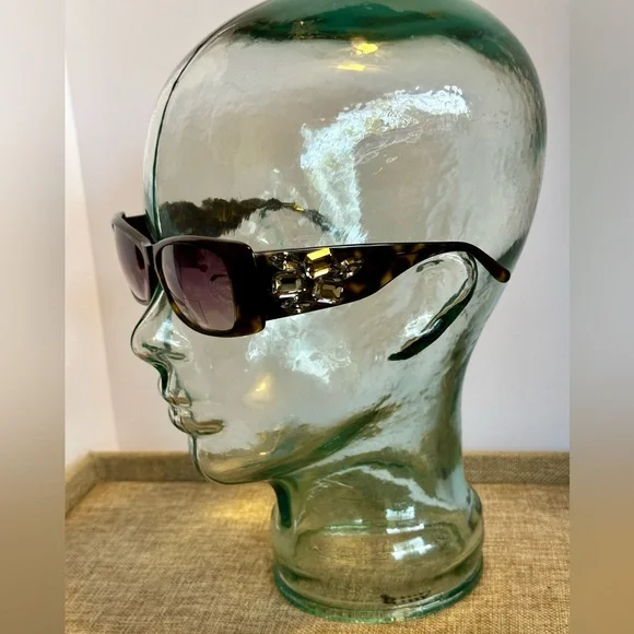 New Vera Wang Agate Sunglasses Vera Wang Agate Sunglasses | FREE Shipping - Go-Optic.com main image 3